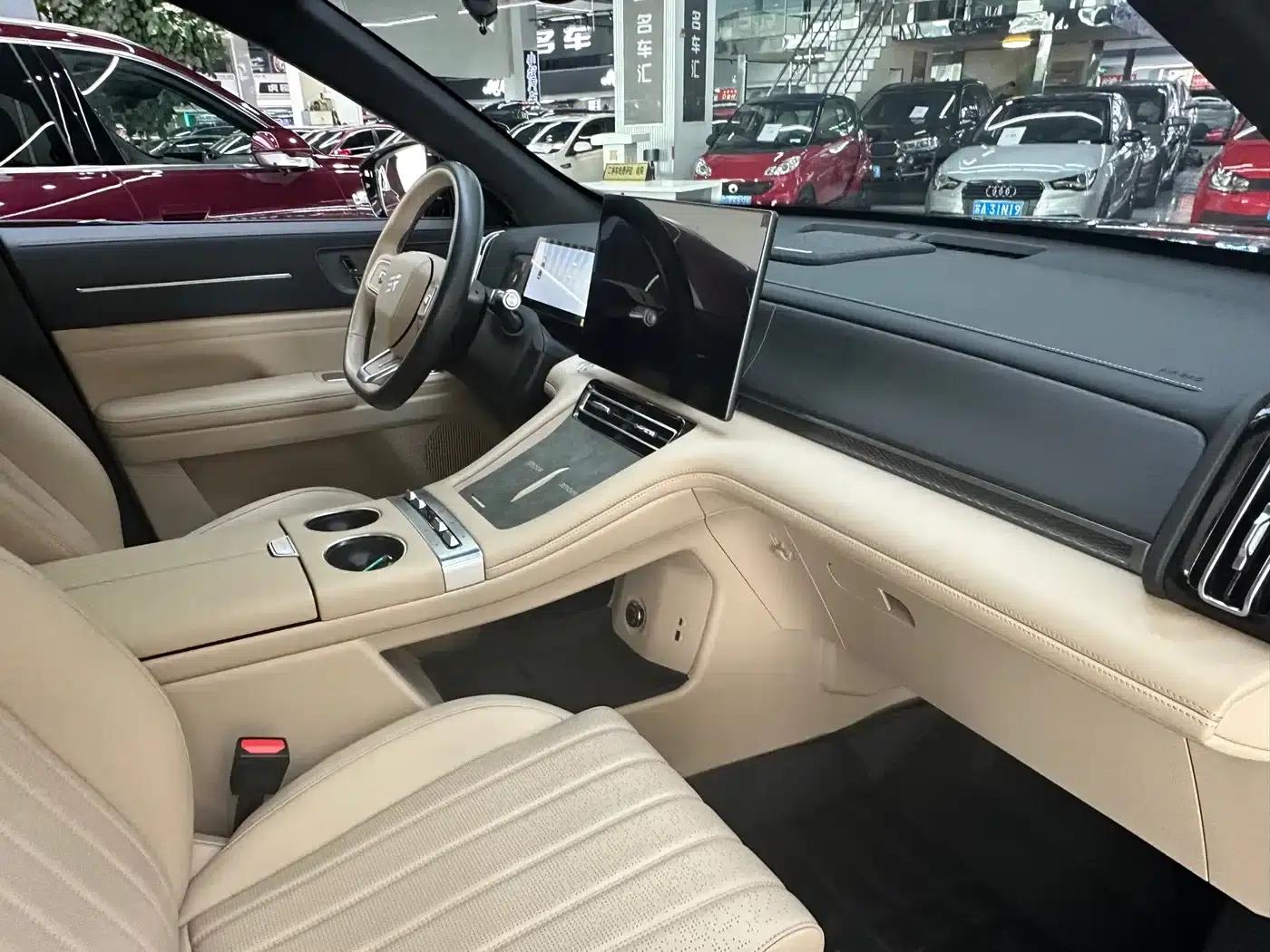 Jetour Mountain & Sea L7 PLUS 2026 Model 121km Comfort Edition 5-Seater — миниатюра 11