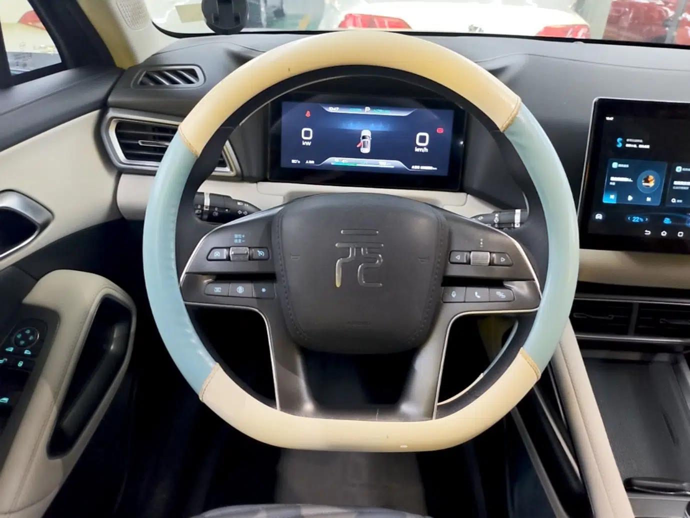 BYD Yuan UP 2024 401 km Active Version — миниатюра 13