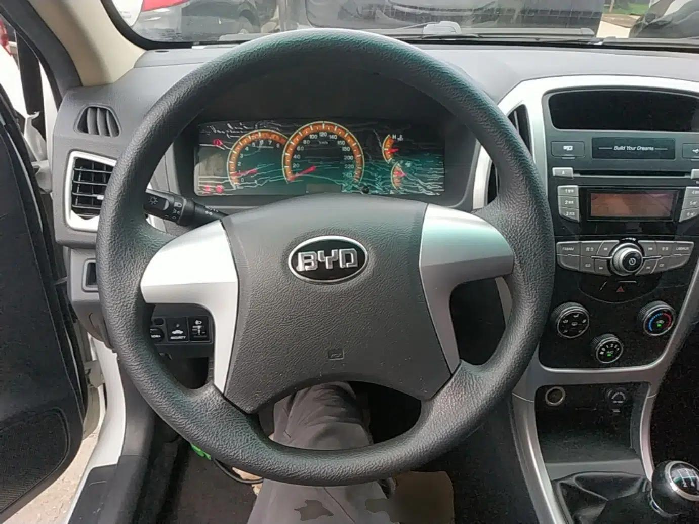 BYD F3 2018 1.5L Manual Fashion Model — миниатюра 13