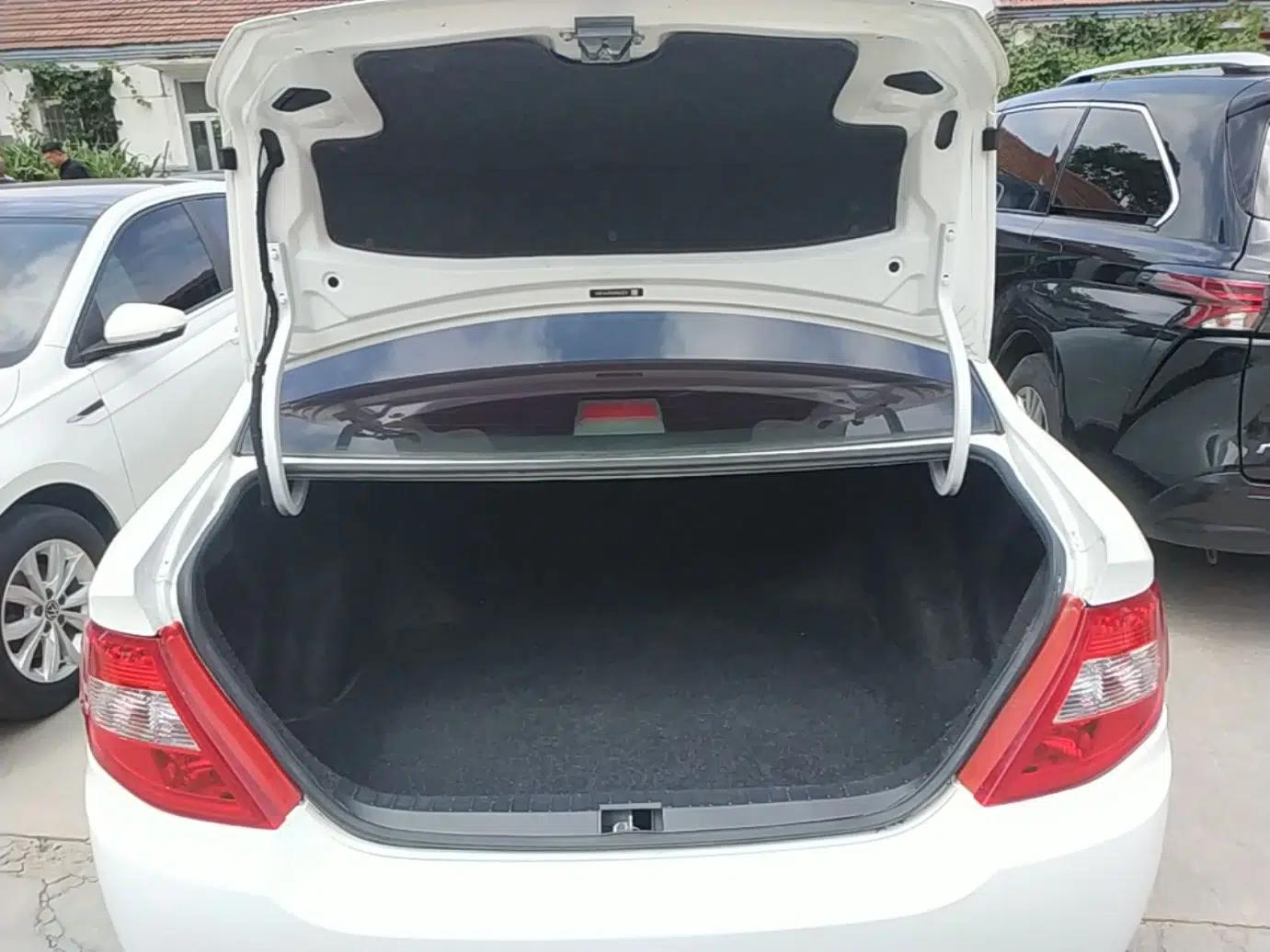 BYD F3 2018 1.5L Manual Fashion Model — миниатюра 22