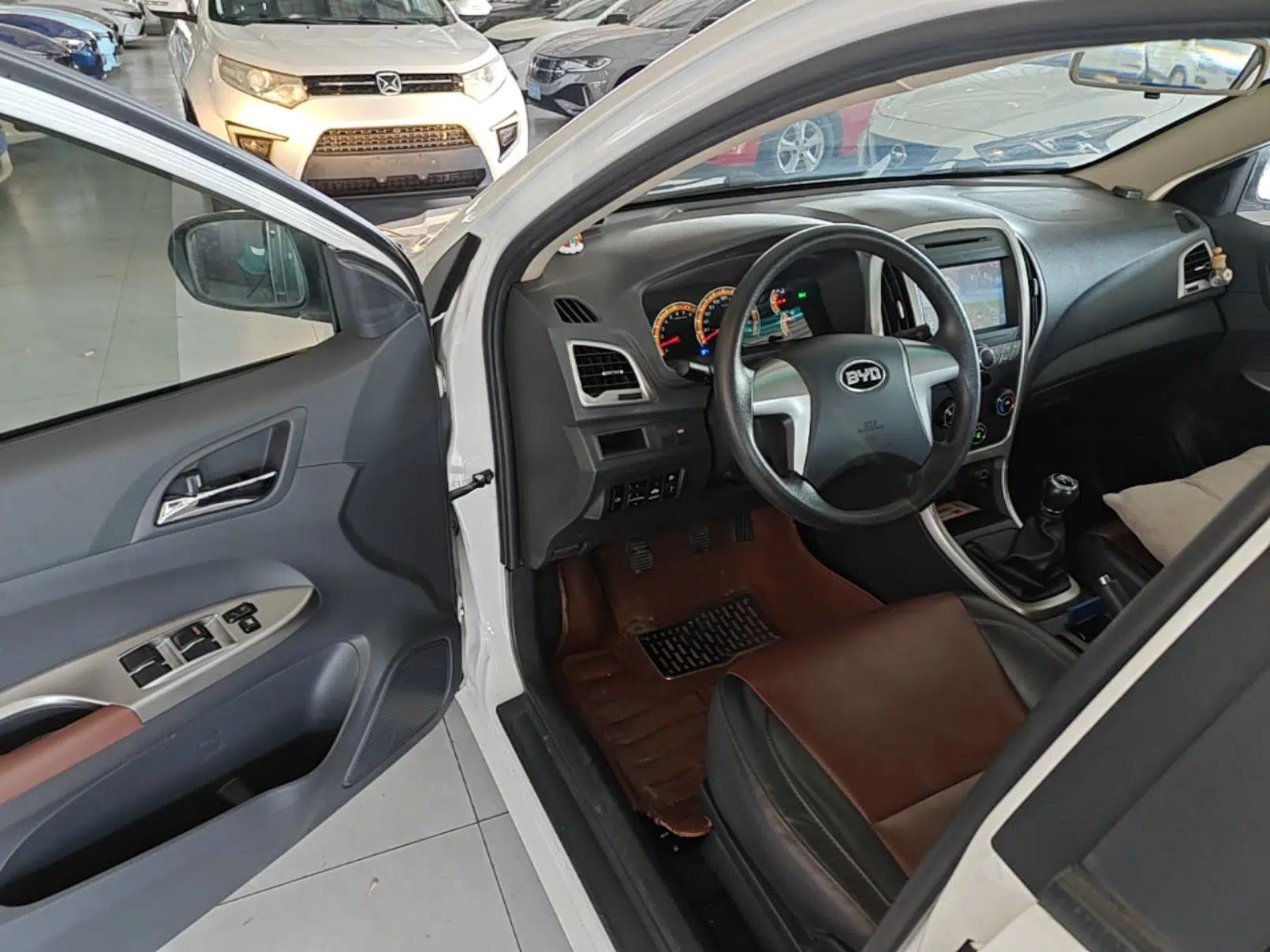 BYD F3 2015 Energy-Saving Edition 1.5L Manual Luxury Model — миниатюра 18