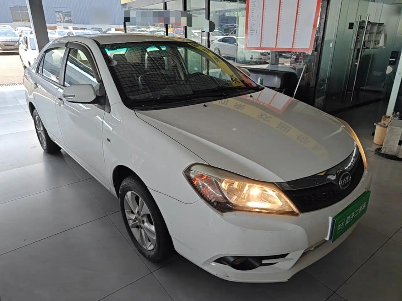 BYD F3 2015 Energy-Saving Edition 1.5L Manual Luxury Model — миниатюра 3