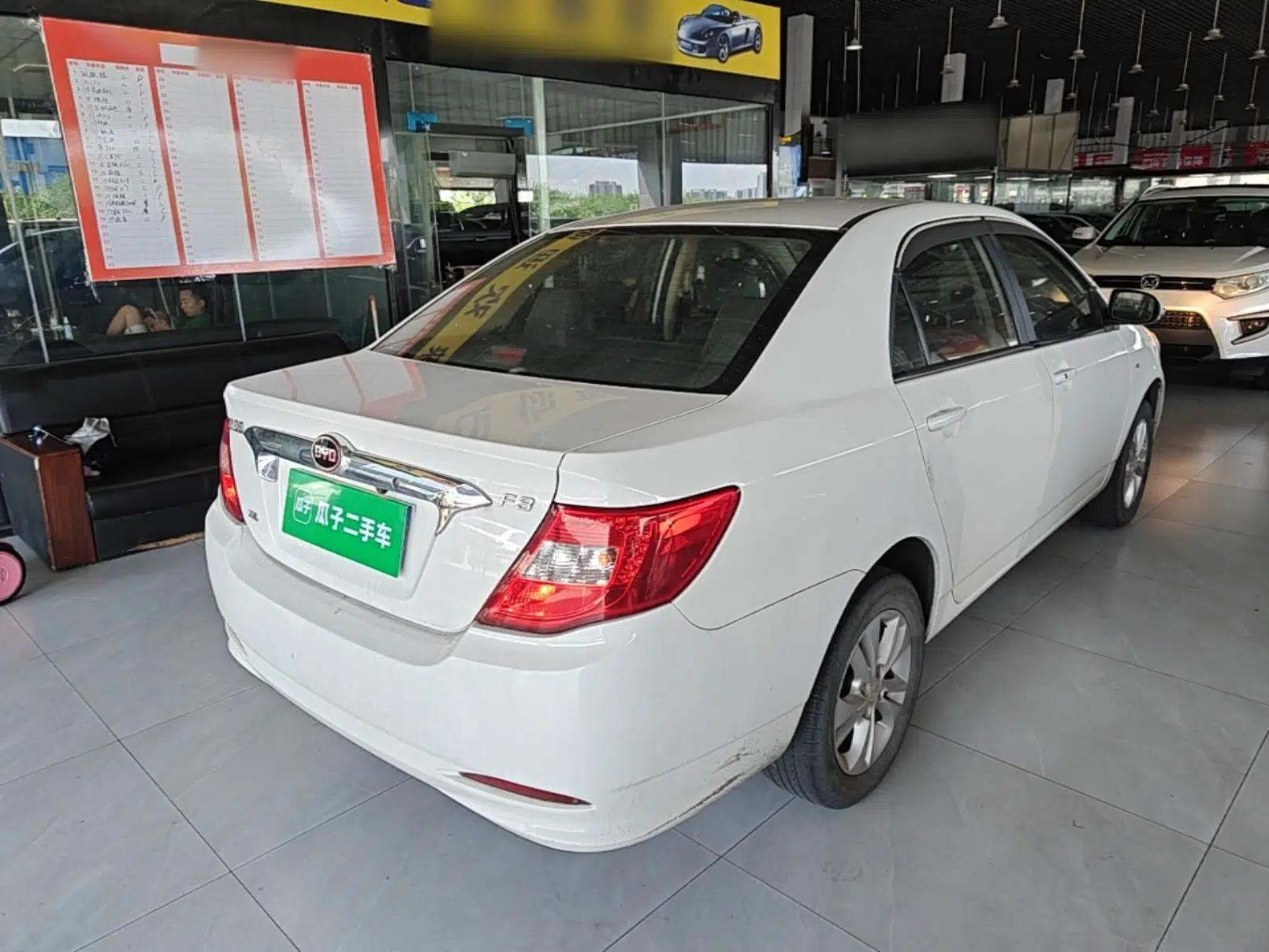 BYD F3 2015 Energy-Saving Edition 1.5L Manual Luxury Model — миниатюра 6