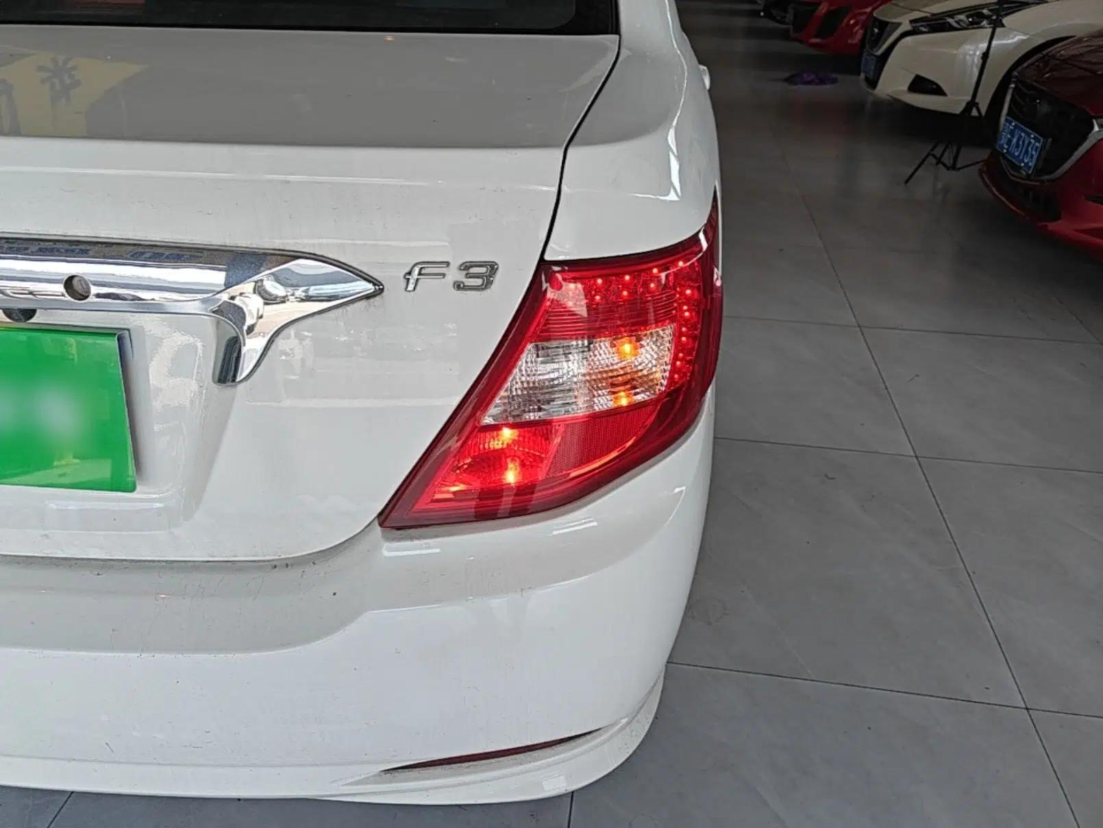 BYD F3 2015 Energy-Saving Edition 1.5L Manual Luxury Model — миниатюра 9
