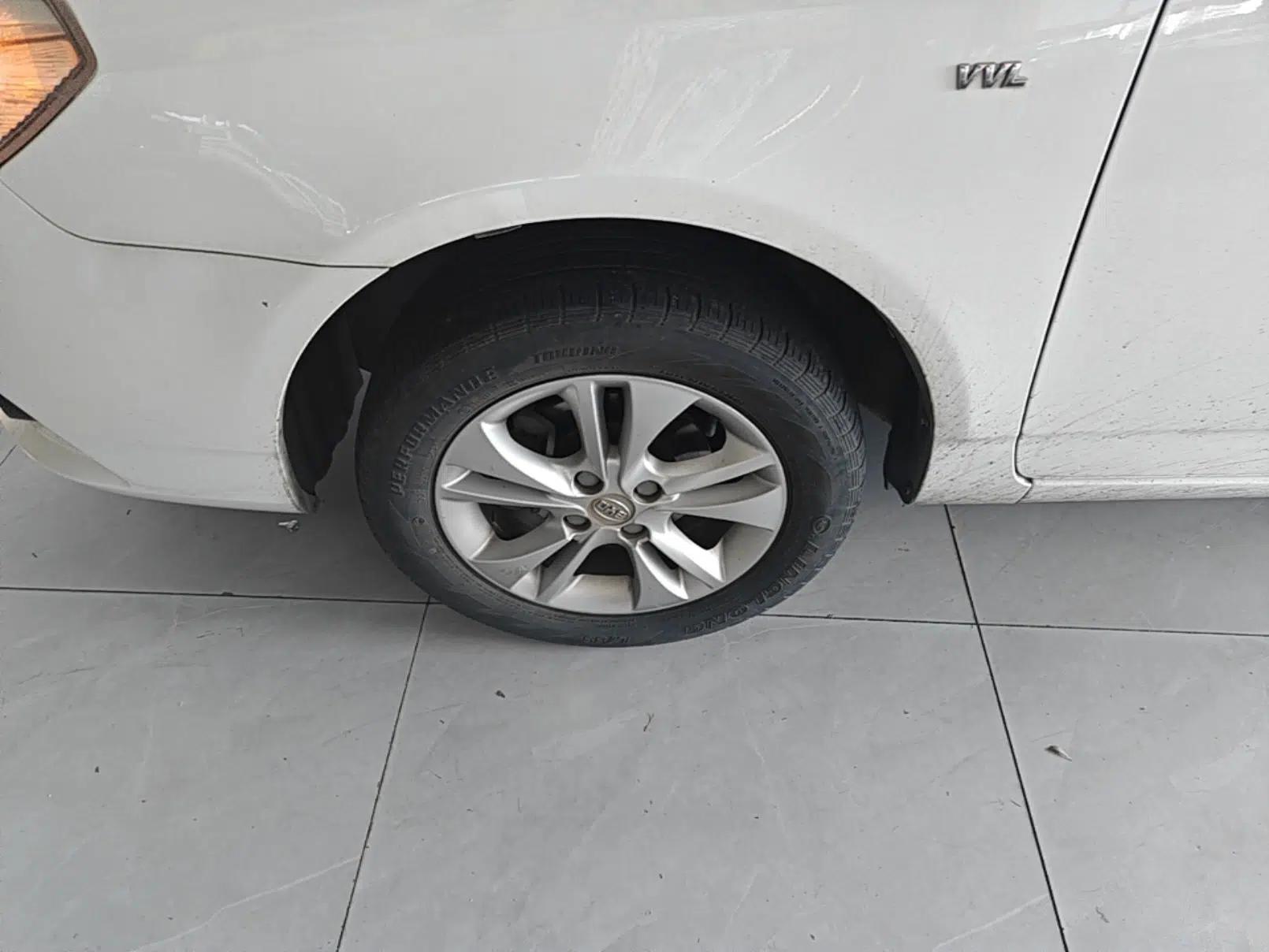 BYD F3 2015 Energy-Saving Edition 1.5L Manual Luxury Model — миниатюра 10