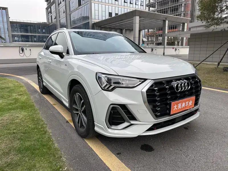 Audi Q3 2022 35 TFSI Progressive Dynamic — миниатюра 3