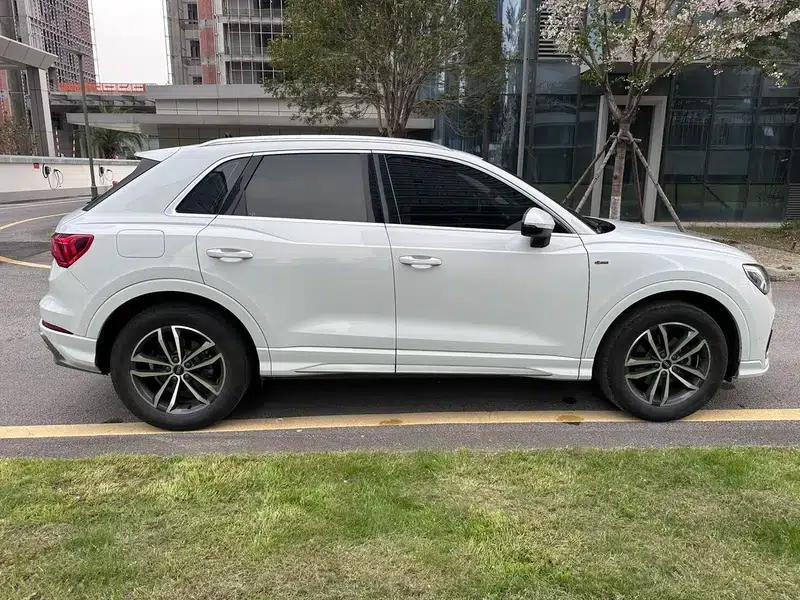 Audi Q3 2022 35 TFSI Progressive Dynamic — миниатюра 8