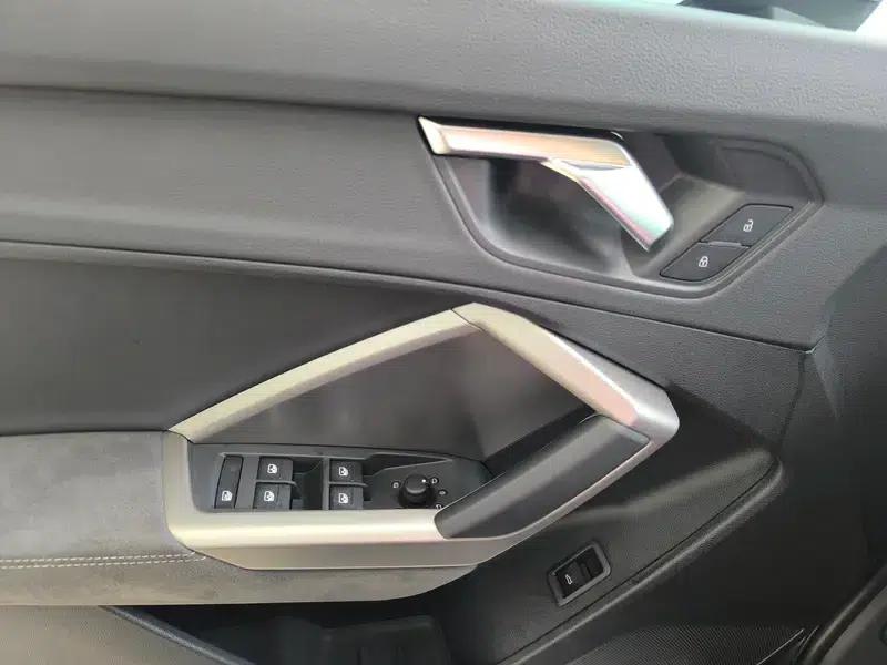 Audi Q3 2023 35 TFSI Fashion Dynamic (1.5T) — миниатюра 19