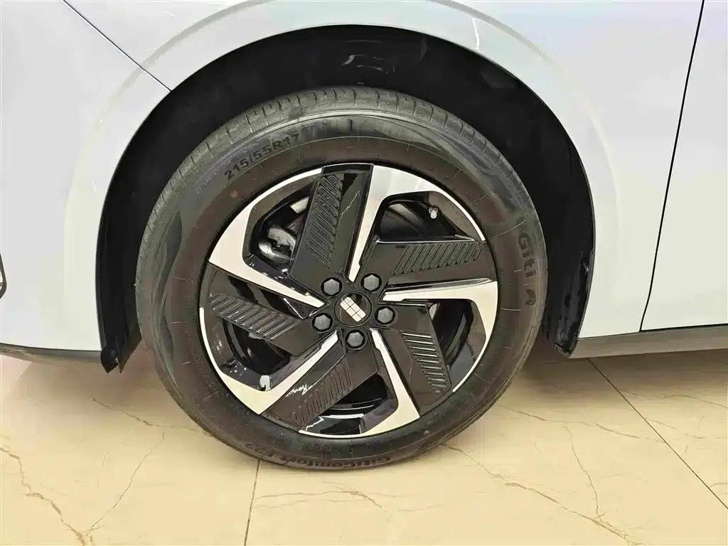 Galaxy L6 2025 EM-i 140km Starship Edition — миниатюра 8