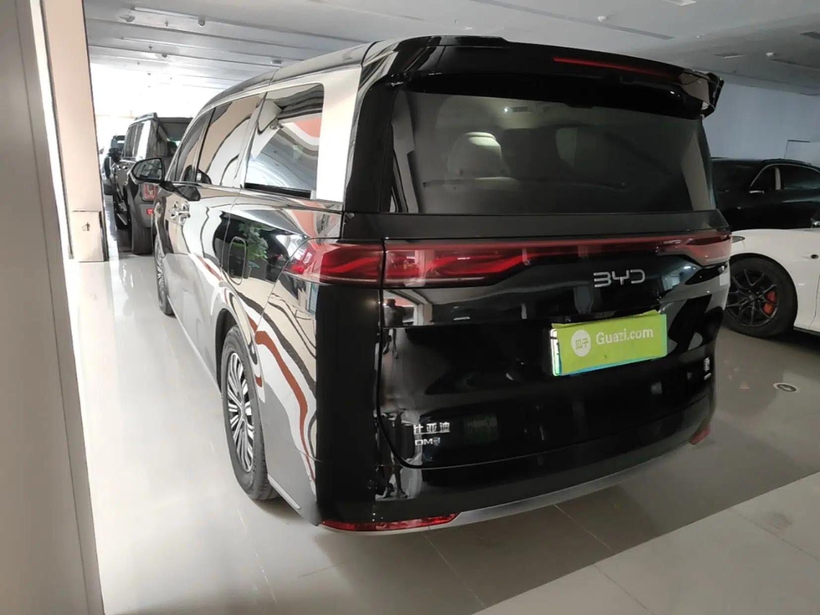 BYD Xia 2026 DM-i 1.5T 218KM Excellence Edition — миниатюра 13