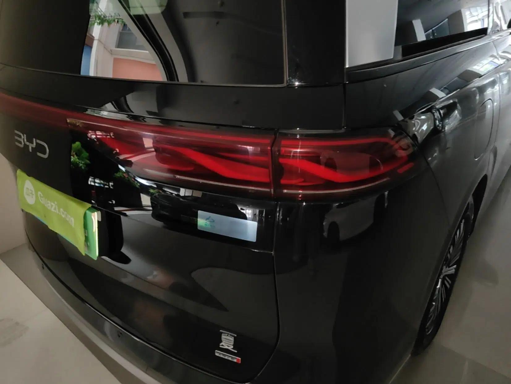 BYD Xia 2026 DM-i 1.5T 218KM Excellence Edition — миниатюра 14