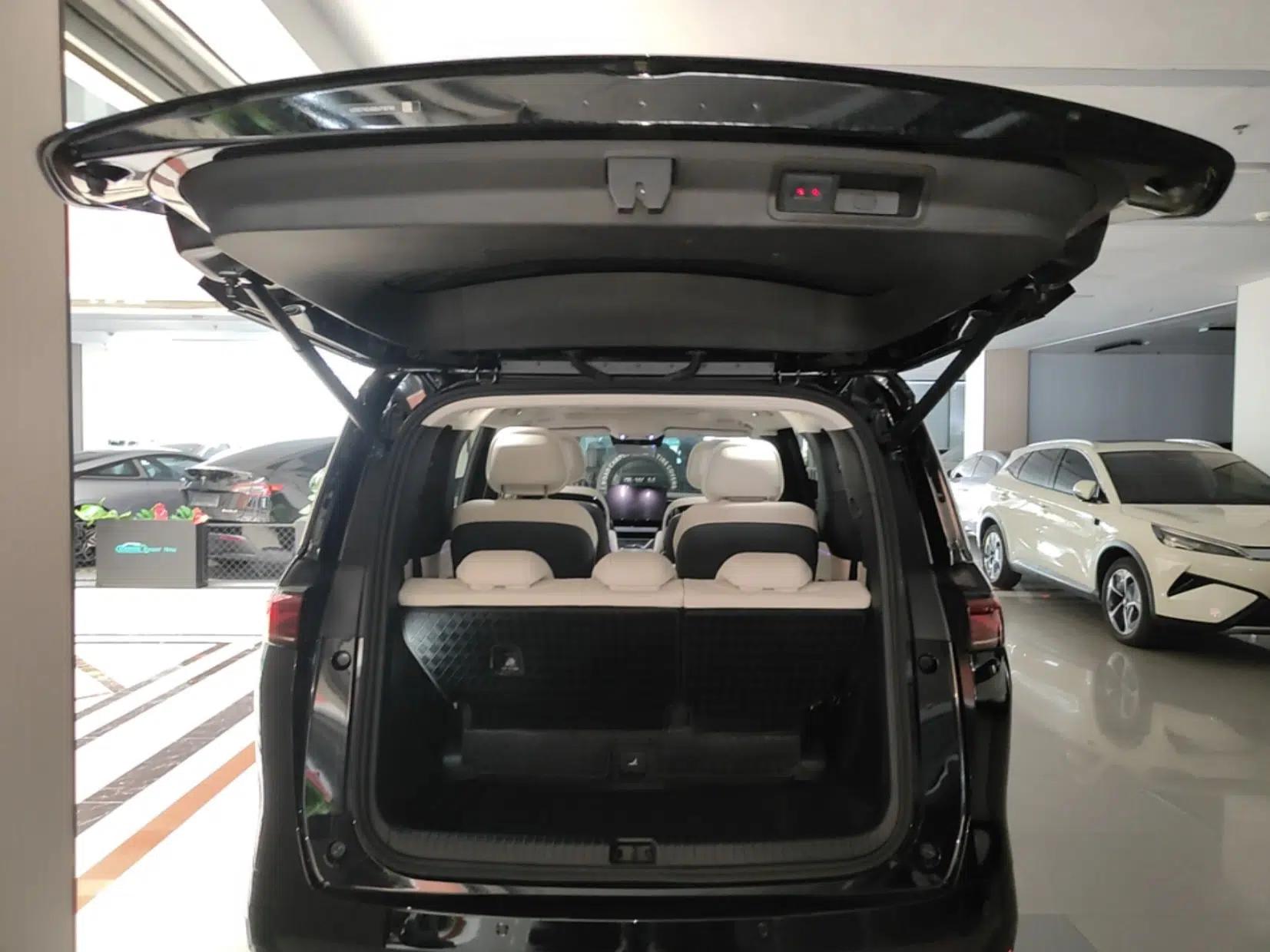 BYD Xia 2026 DM-i 1.5T 218KM Excellence Edition — миниатюра 27