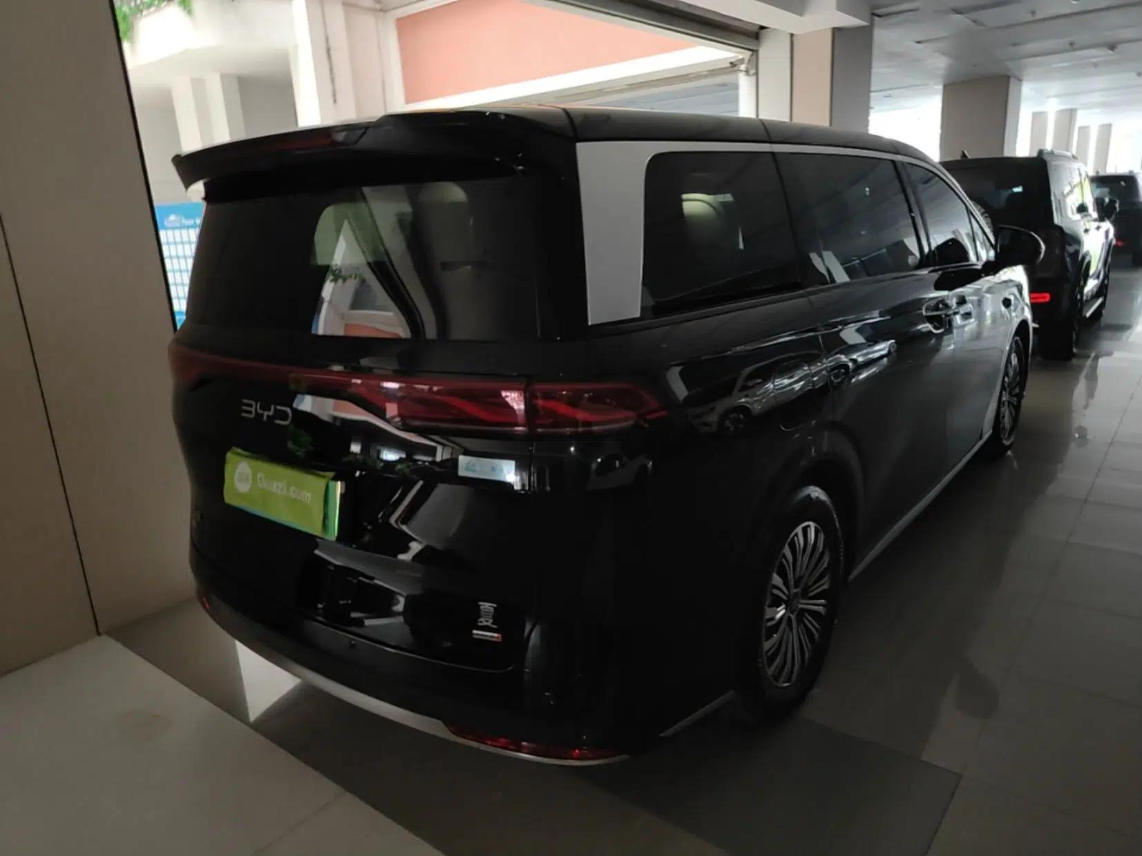 BYD Xia 2026 DM-i 1.5T 218KM Excellence Edition — миниатюра 6