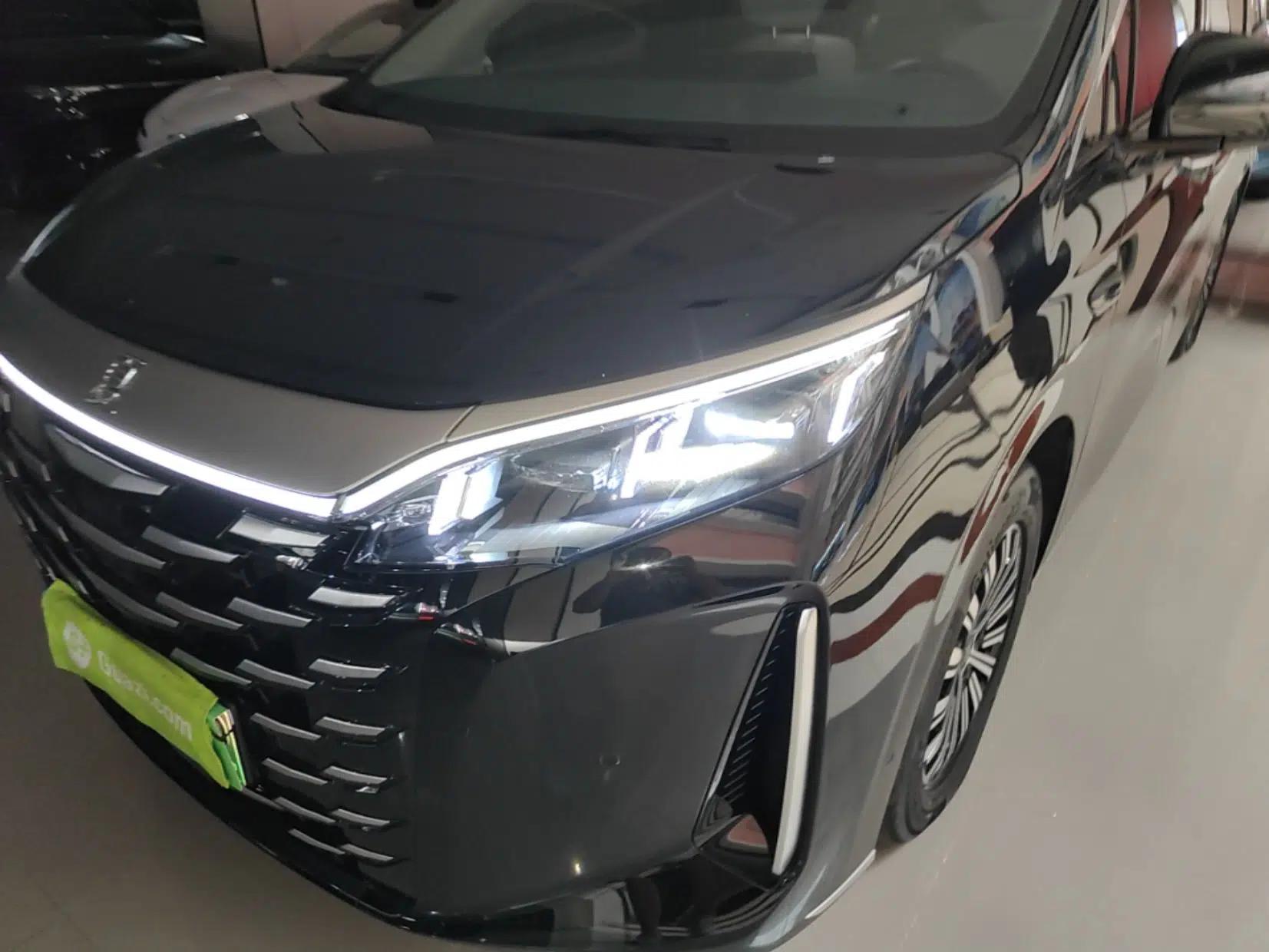 BYD Xia 2026 DM-i 1.5T 218KM Excellence Edition — миниатюра 8