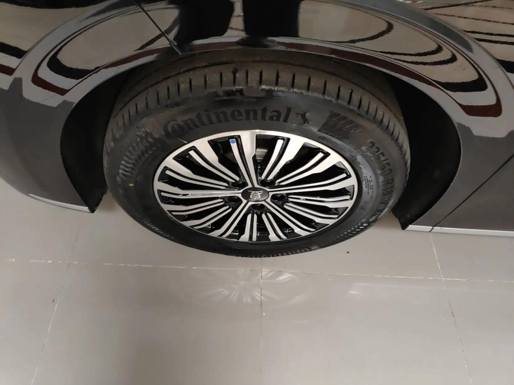 BYD Xia 2026 DM-i 1.5T 218KM Excellence Edition — миниатюра 10