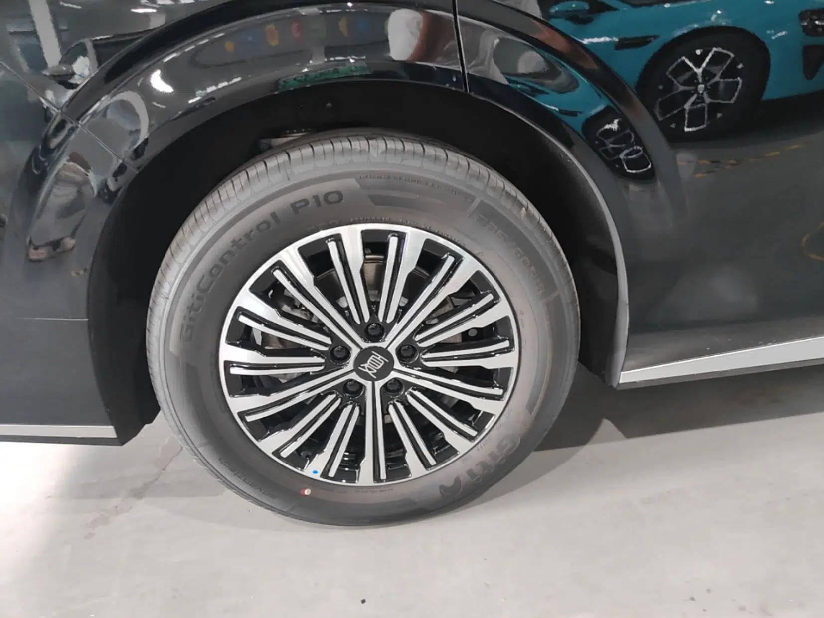 BYD Xia 2026 DM-i 1.5T 218KM Transcendence Edition — миниатюра 11