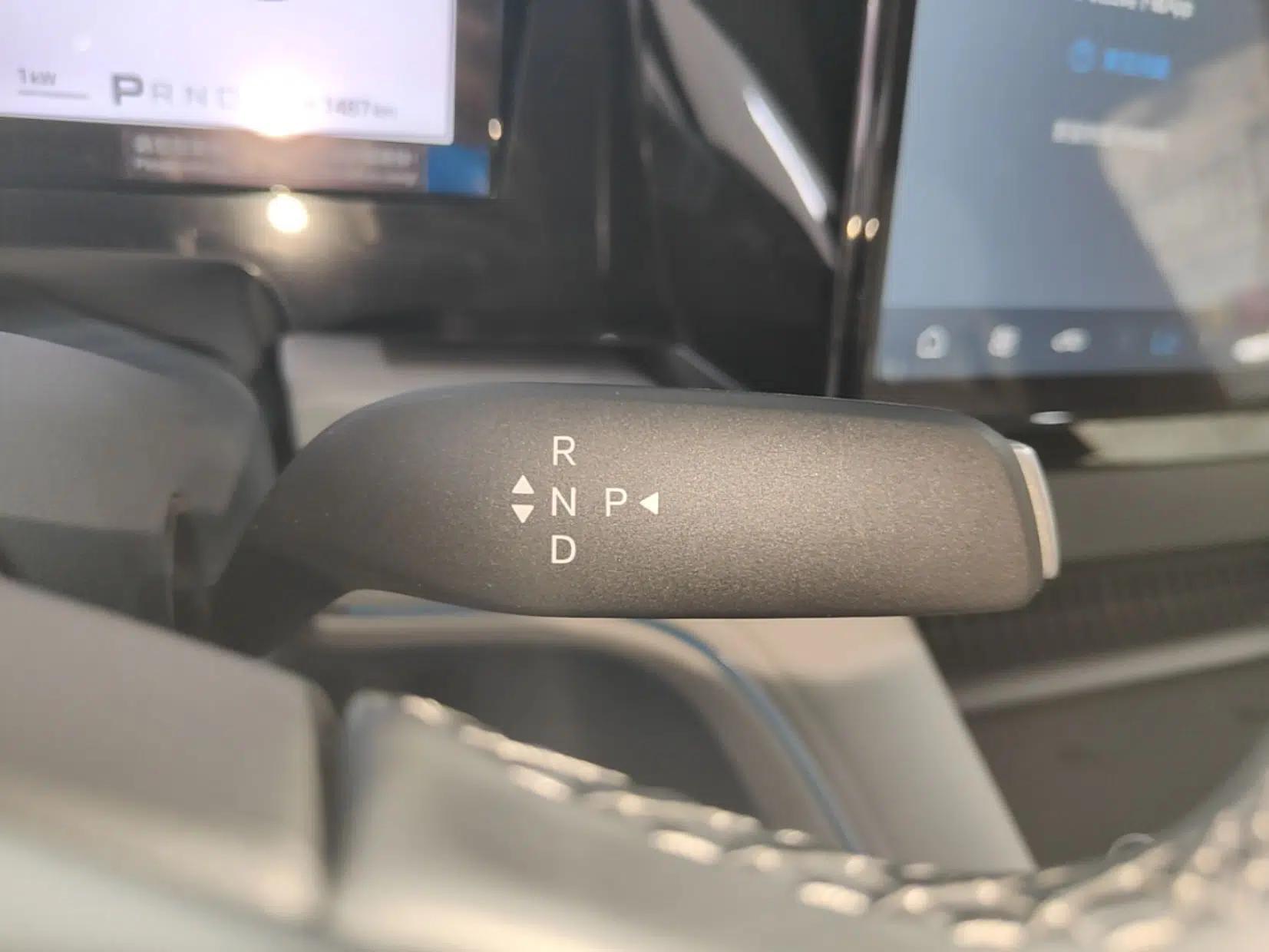 BYD Xia 2026 DM-i 1.5T 218KM Transcendence Edition — миниатюра 16
