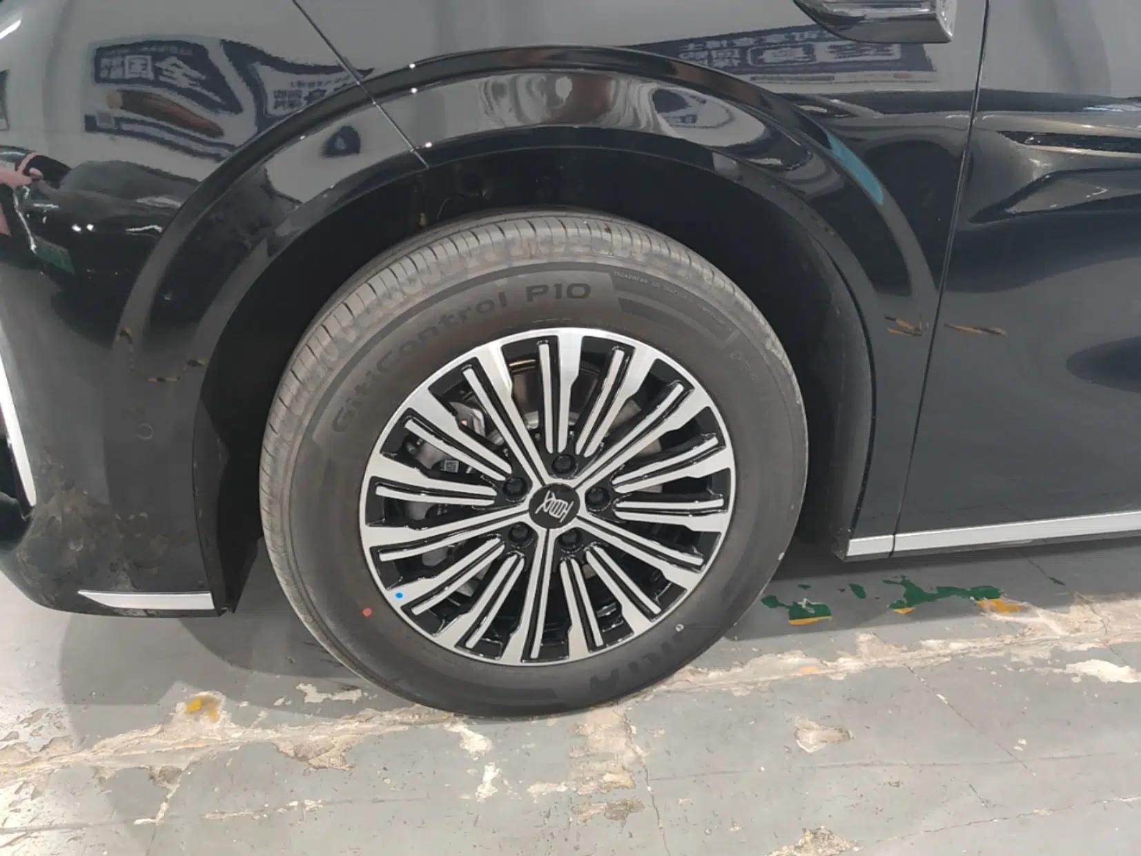 BYD Xia 2026 DM-i 1.5T 218KM Transcendence Edition — миниатюра 10
