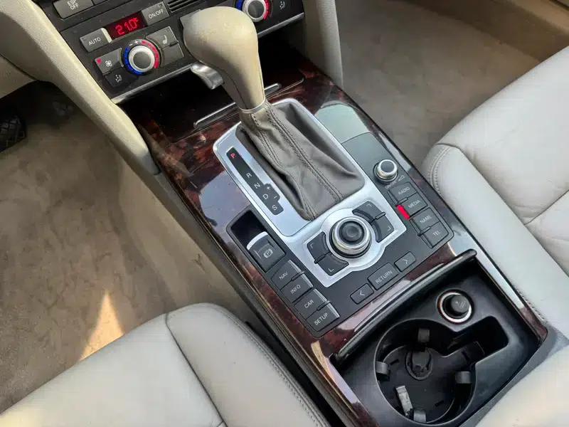 Audi A6L 2010 2.8 FSI Comfort — миниатюра 21