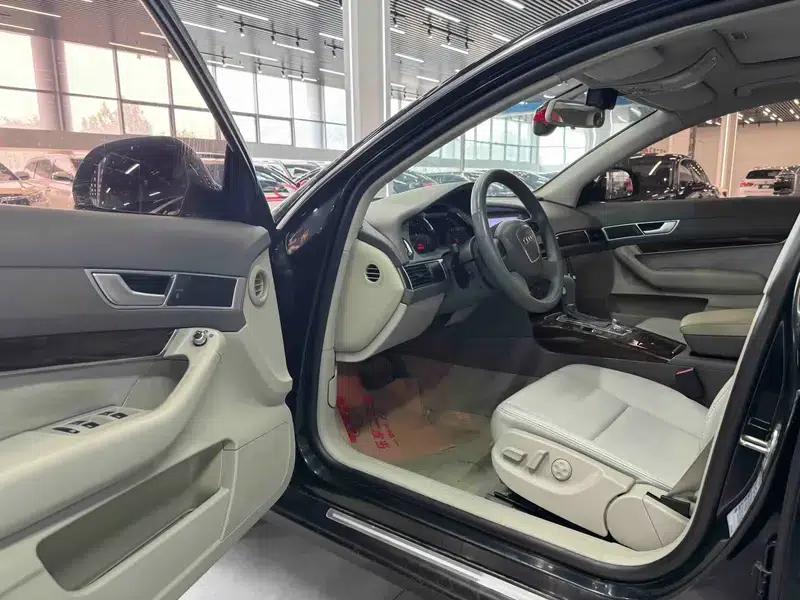 Audi A6L 2009 2.0 TFSI Automatic Standard Edition — миниатюра 12