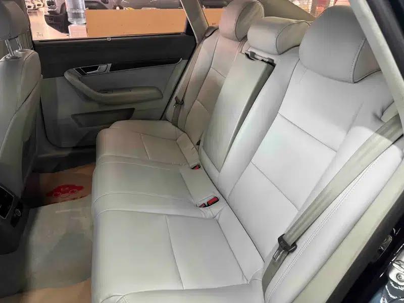 Audi A6L 2009 2.0 TFSI Automatic Standard Edition — миниатюра 15