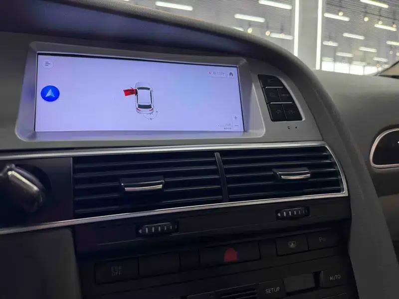 Audi A6L 2009 2.0 TFSI Automatic Standard Edition — миниатюра 8