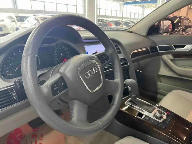 Audi A6L 2009 2.0 TFSI Automatic Standard Edition — миниатюра 10