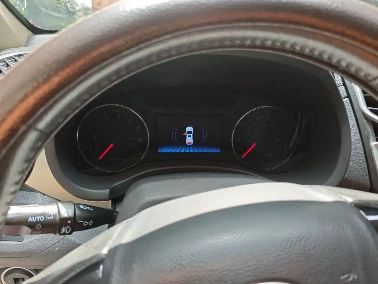 BYD Song 2016 1.5TI Manual Luxury Model — миниатюра 11