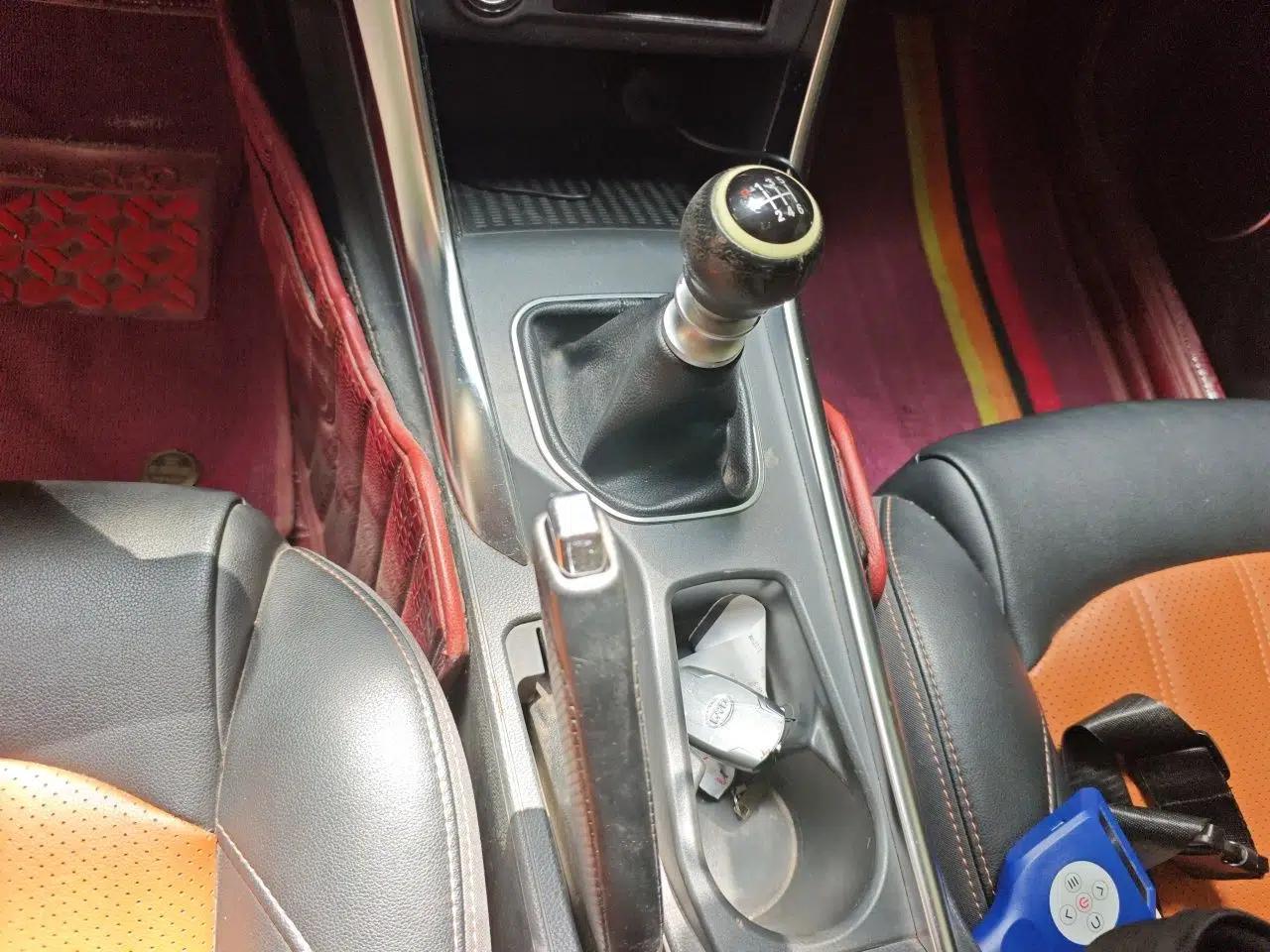BYD Song 2016 1.5TI Manual Luxury Model — миниатюра 14