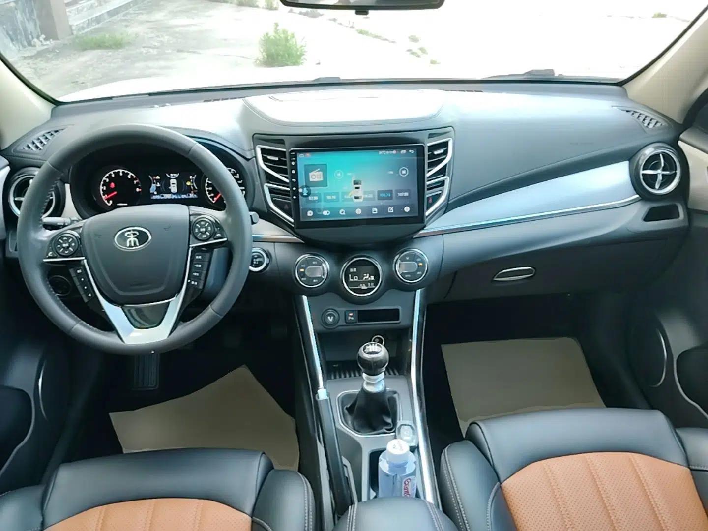 BYD Song 2016 GaiShi Edition 1.5TI Manual Elite Model — миниатюра 12