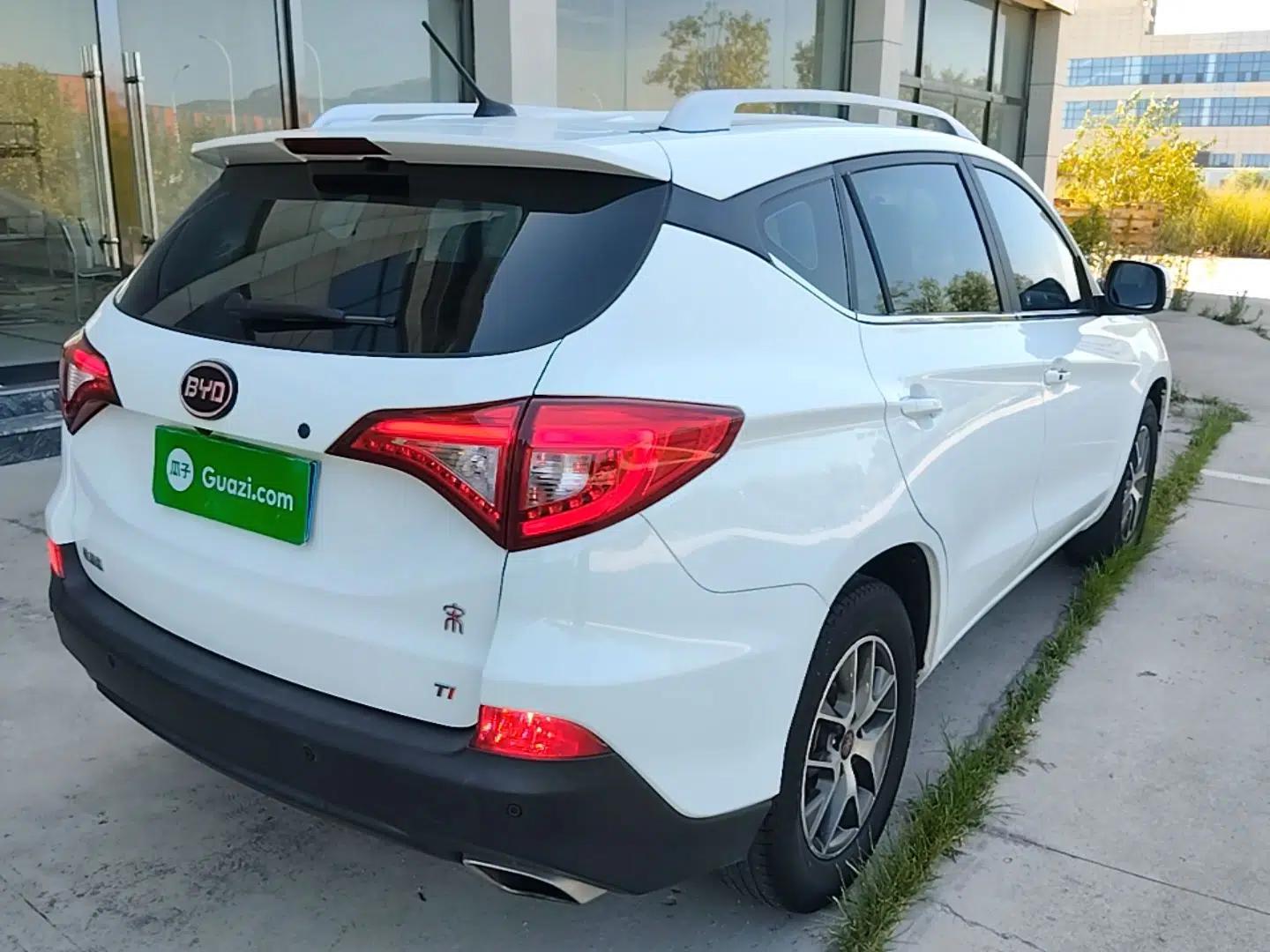 BYD Song 2016 GaiShi Edition 1.5TI Manual Elite Model — миниатюра 6