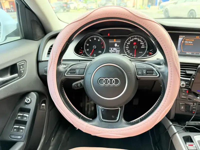 Audi A4L 2013 35 TFSI Automatic Standard Edition — миниатюра 17