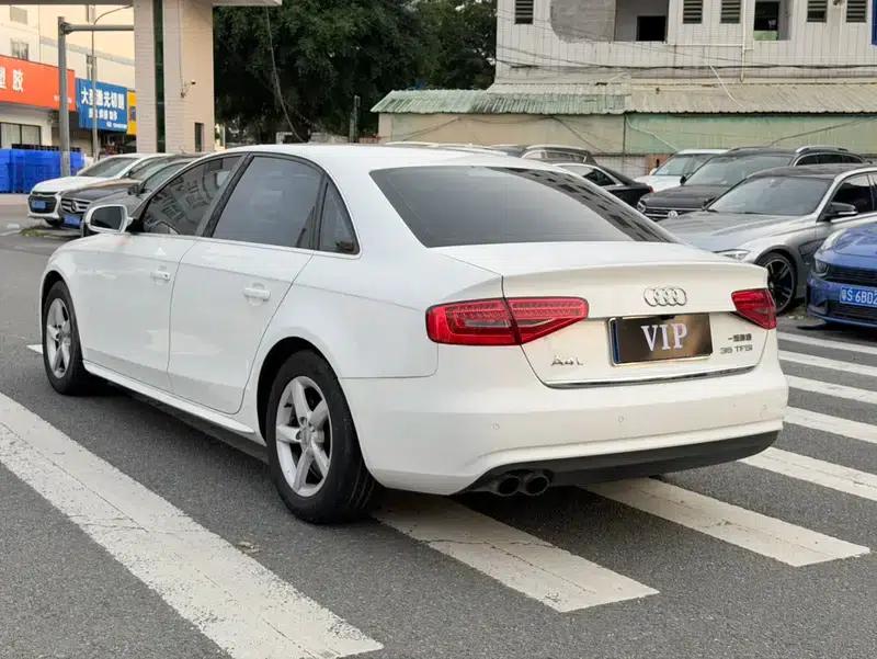 Audi A4L 2013 35 TFSI Automatic Standard Edition — миниатюра 4