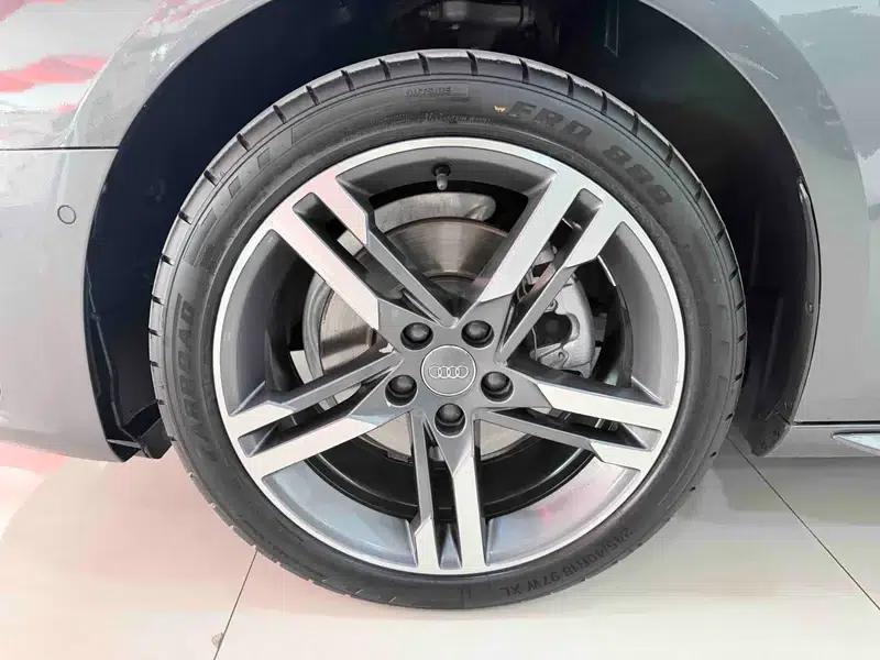 Audi A4L 2020 40 TFSI quattro Luxury Dynamic — миниатюра 15