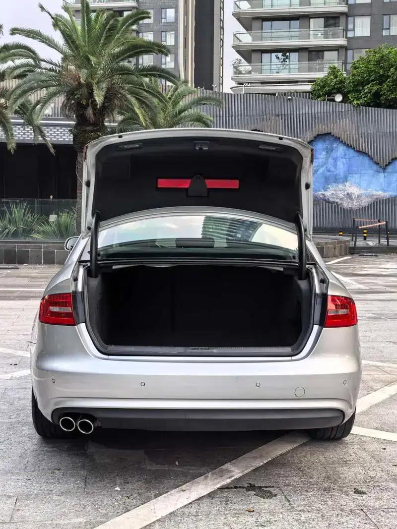 Audi A4L 2013 35 TFSI Automatic Standard Edition — миниатюра 12