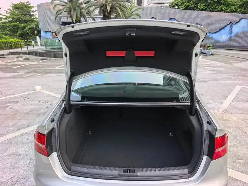 Audi A4L 2013 35 TFSI Automatic Standard Edition — миниатюра 20