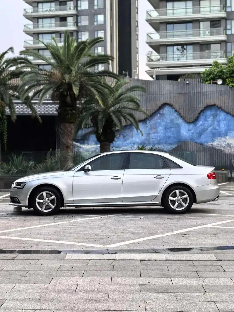 Audi A4L 2013 35 TFSI Automatic Standard Edition — миниатюра 3