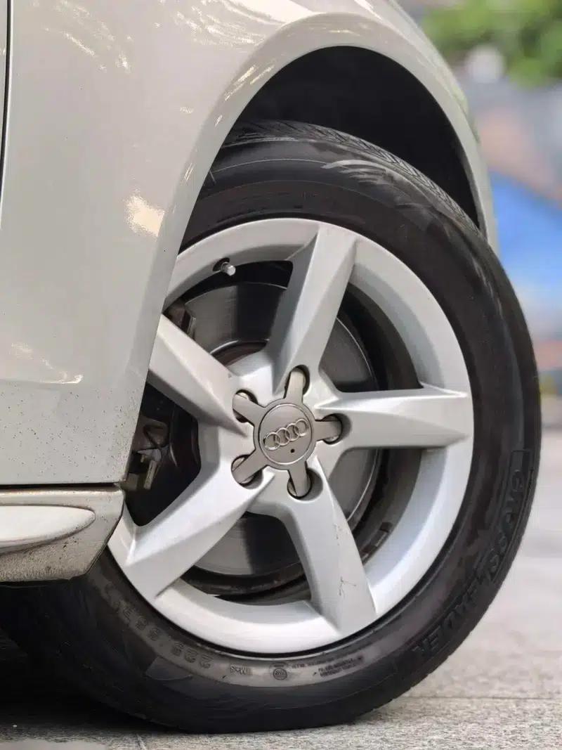 Audi A4L 2013 35 TFSI Automatic Standard Edition — миниатюра 6