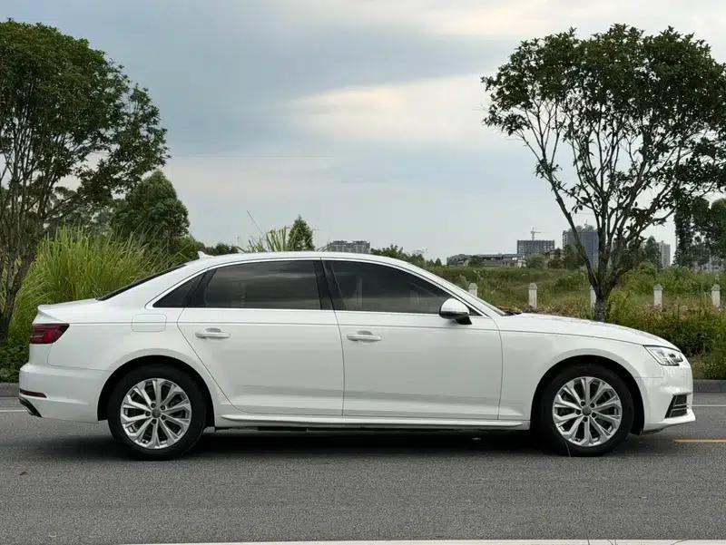 Audi A4L 2018 30th Anniversary Edition 40 TFSI Progressive — миниатюра 7