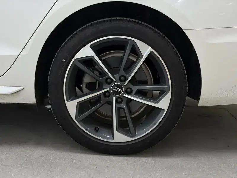 Audi A4L 2022 40 TFSI Fashion Dynamic Edition — миниатюра 9
