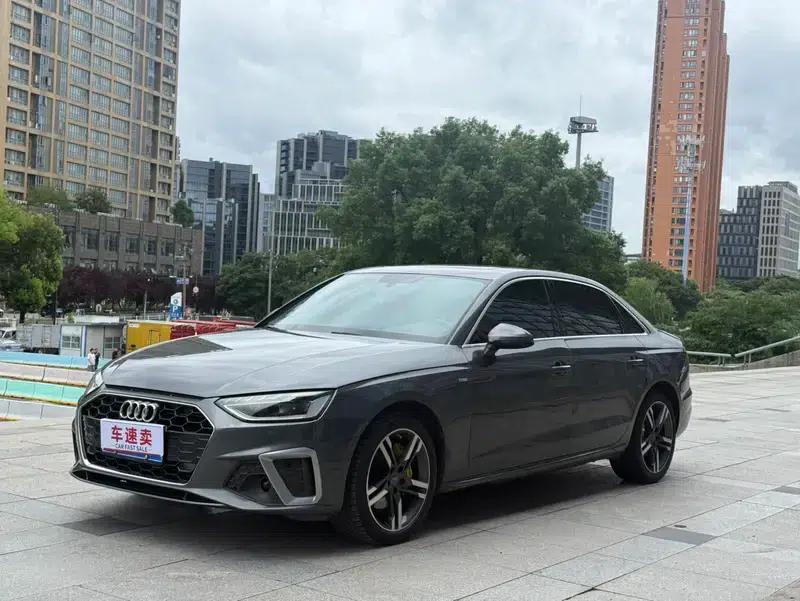 Audi A4L 2020 40 TFSI Fashion Dynamic Edition — миниатюра 1