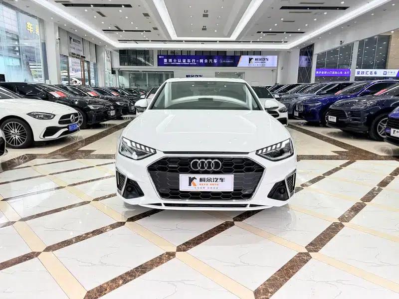 Audi A4L 2020 40 TFSI quattro Luxury Dynamic — миниатюра 2