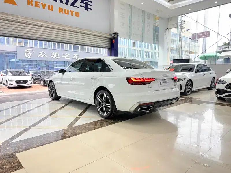 Audi A4L 2020 40 TFSI quattro Luxury Dynamic — миниатюра 4
