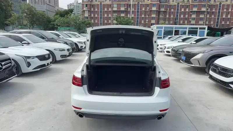 Audi A4L 2018 30th Anniversary Edition 40 TFSI Progressive — миниатюра 3