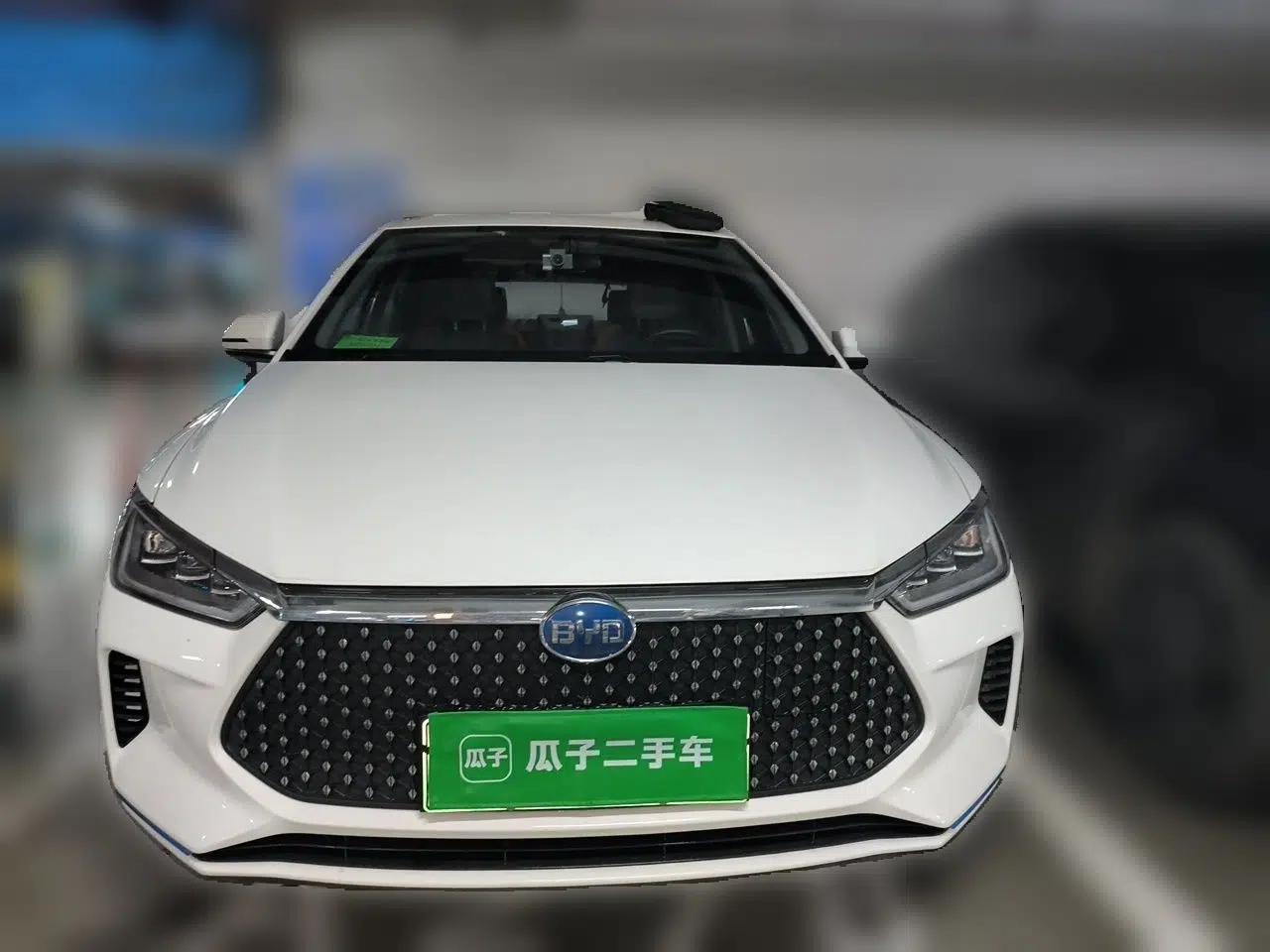 BYD e2 2021 Luxury Model — миниатюра 2