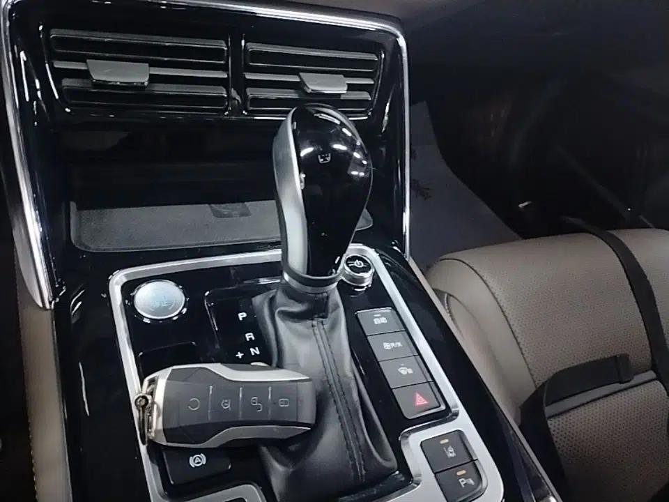 BYD Tang 2021 2.0T Automatic Flagship Edition — миниатюра 16