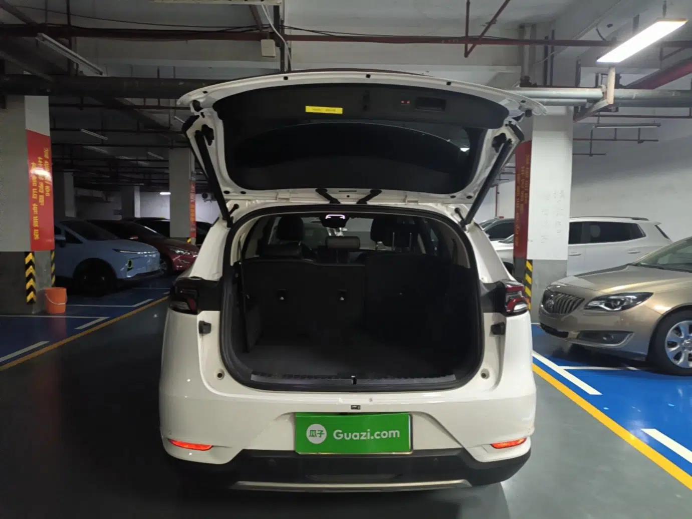BYD Tang 2018 2.0T Automatic SmartConnect Prestige 7-Seater China V Standard — миниатюра 27