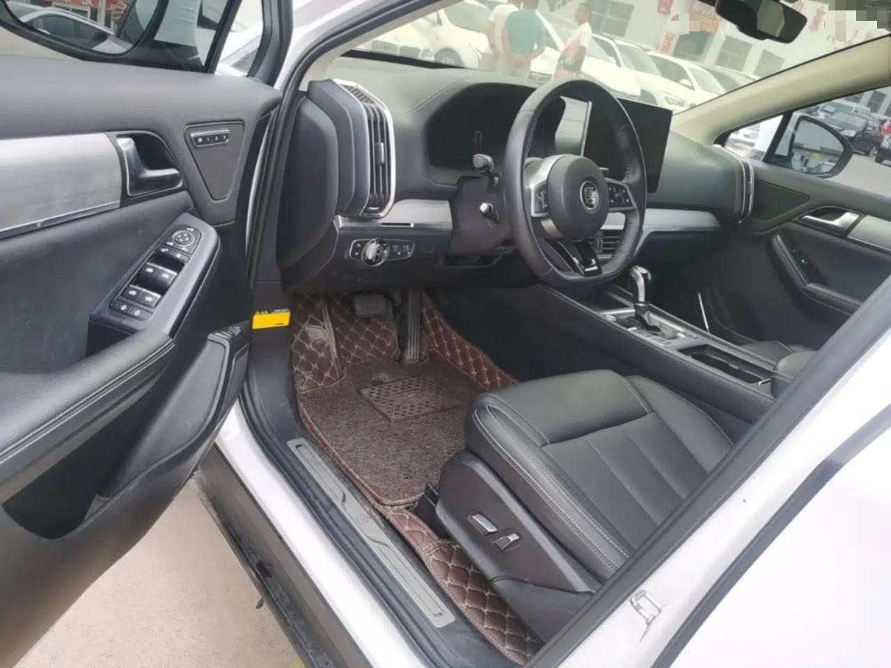 BYD Tang 2018 2.0T Automatic SmartConnect Prestige 7-Seater China V Standard — миниатюра 18