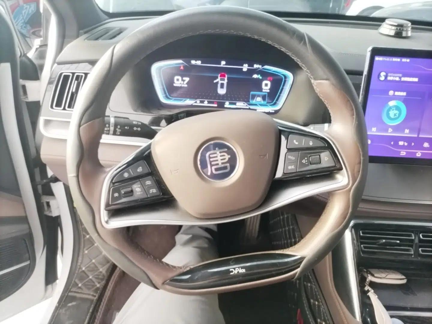 BYD Tang 2021 2.0T Automatic Flagship Edition — миниатюра 13