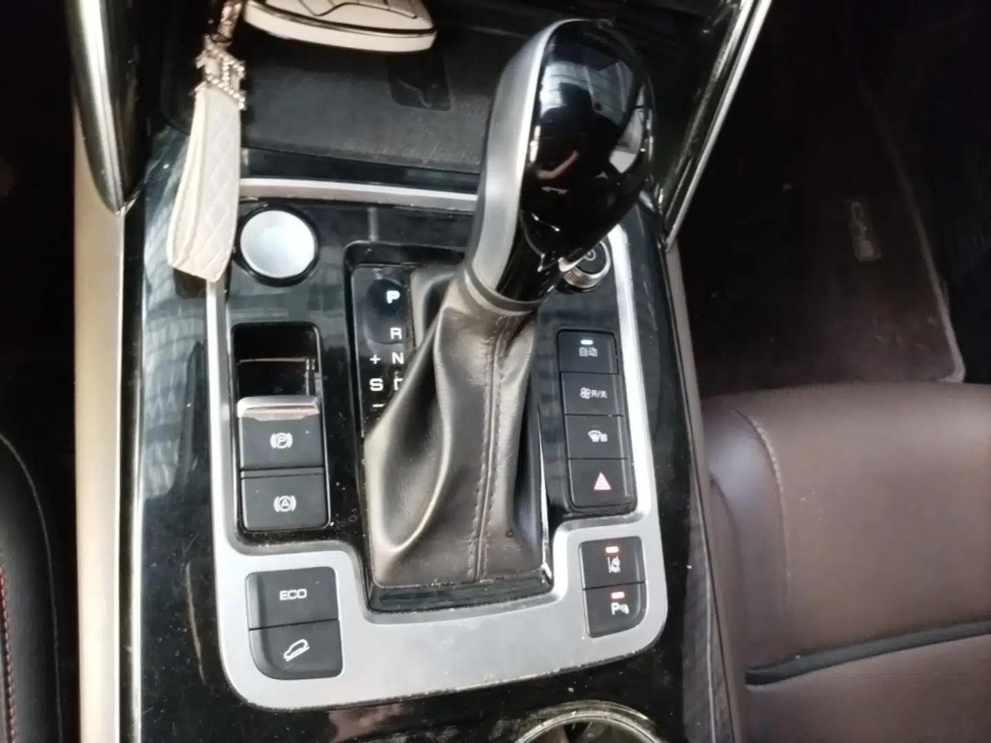 BYD Tang 2021 2.0T Automatic Flagship Edition — миниатюра 16